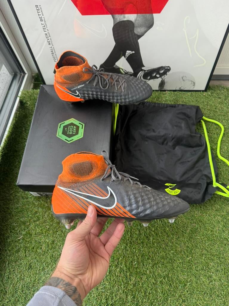 Nike Magista Obra voetbalschoenen, Sport en Fitness, Voetbal, Maat XS of kleiner, Schoenen, Ophalen of Verzenden, Zo goed als nieuw