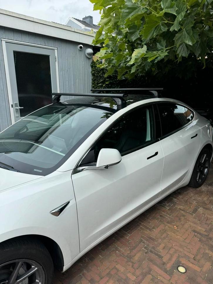 Dakdragers en skibox Tesla 3/Y te huur, Auto diversen, Dakdragers, Zo goed als nieuw, Ophalen