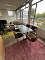Gratis afhalen Breda: nette zwarte tafel + 6 retro stoelen, Huis en Inrichting, Tafels | Eettafels, Ophalen, Gebruikt, 50 tot 100 cm