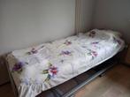 Eenpersoonsbed met metalen frame, Ophalen, Gebruikt, 90 cm, Eenpersoons