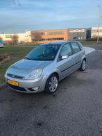 Ford Fiësta 1.3 8V 5DR 2005 Grijs, Auto's, 1299 cc, 40 €/maand, 4 cilinders, Origineel Nederlands