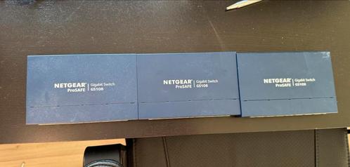 3x Netgear GS108 Gigabit 8 poort Switch, Computers en Software, Netwerk switches, Gebruikt, Ophalen of Verzenden