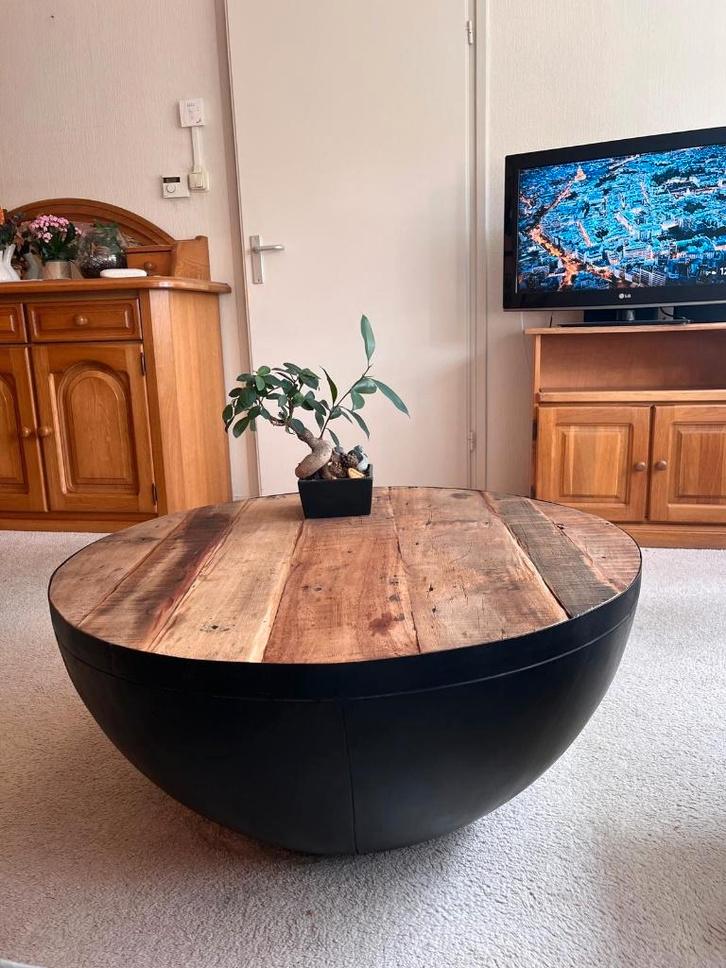 Salontafel van hardhout en metaal - industrieel design, Huis en Inrichting, Tafels | Salontafels, Zo goed als nieuw, Minder dan 50 cm