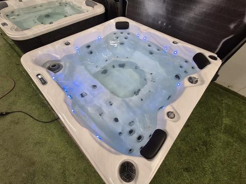 🌴6 persoons FAMILIE SPA BALBOA 🚛 DEZELFDE DAG GELEVERD 🚛, Tuin en Terras, Bubbelbaden en Hottubs, Gebruikt, Filter, Ophalen of Verzenden