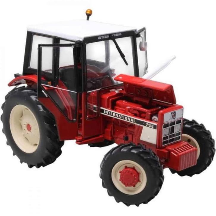 International 733 4WD, Hobby en Vrije tijd, Modelauto's | 1:32, Nieuw, Tractor of Landbouw, Overige merken, Ophalen of Verzenden