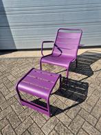 Aubergine fermob Luxembourg low chair +voetenbank zeer net!, Ophalen, Zo goed als nieuw