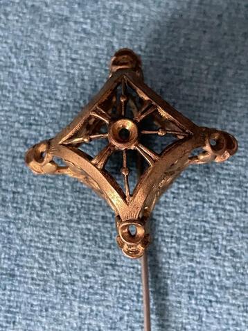 Vintage speld - pin beschikbaar voor biedingen