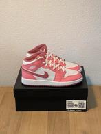 Jordan 1 Mid Valentine's Day Maat 40, Nieuw, Nike, Ophalen of Verzenden, Roze