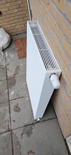 Vasco Flatline T22 Radiator met Onderblok & Thermostaat, Doe-het-zelf en Verbouw, Verwarming en Radiatoren, Ophalen of Verzenden