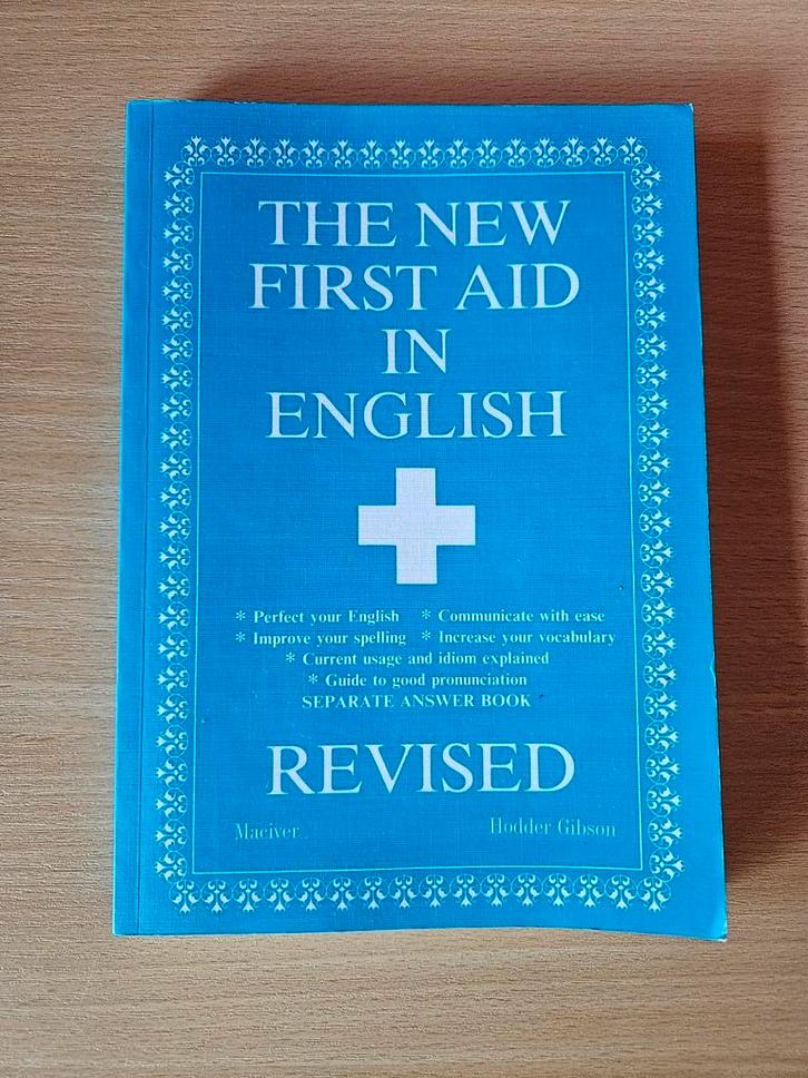 The New First Aid in English Revised - Angus Maciver, Boeken, Studieboeken en Cursussen, Zo goed als nieuw, Alpha, Ophalen of Verzenden