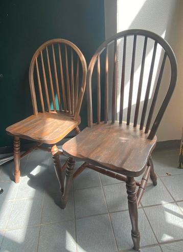 Houten Eetkamerstoelen - Set van Twee beschikbaar voor biedingen