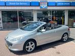 Peugeot 307 2.0 16v CC handgeschakeld LEER / ECC / TREKHAAK, Voorwielaandrijving, Gebruikt, 4 cilinders, Cabriolet