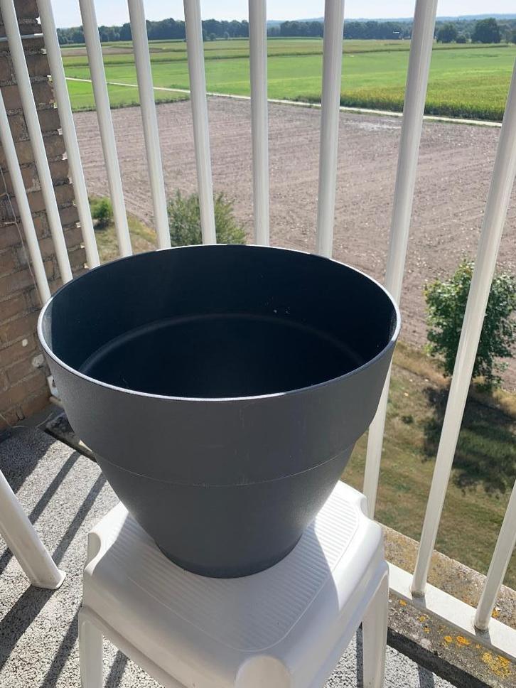 Bloembakken, Tuin en Terras, Bloembakken en Plantenbakken, Gebruikt, Kunststof, Balkon, Tuin, Overige vormen, Ophalen of Verzenden