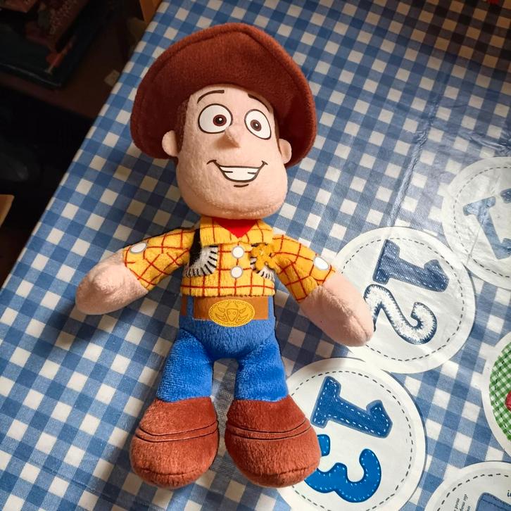 Woody knuffel Toy Story 28 cm groot, Kinderen en Baby's, Speelgoed | Knuffels en Pluche, Ophalen of Verzenden