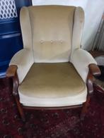 Mahonie houten stoel, Ophalen