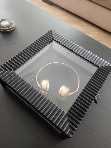 Riviera Maison Box met Koptelefoon beschikbaar voor biedingen