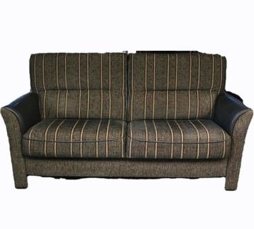 Woonkamerset, bankstel en fauteuil beschikbaar voor biedingen