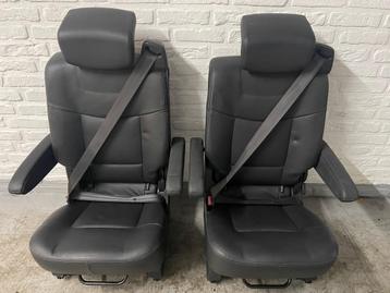 2 Leren Stoelen op losse rails zelfbouw Camper,Oldtimer,Bus. beschikbaar voor biedingen
