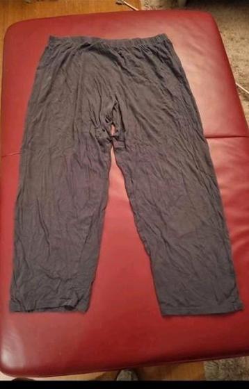Pyjamabroek xxl  beschikbaar voor biedingen