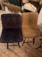 Complete set: Bartafel, krukken, salontafel, TV meubel & lam, Ophalen