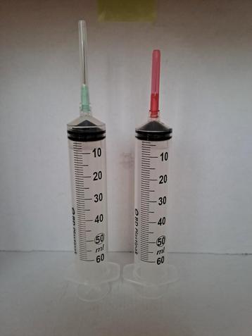 2x Lijminjectiespuit 60ml - Precisie Applicatie beschikbaar voor biedingen