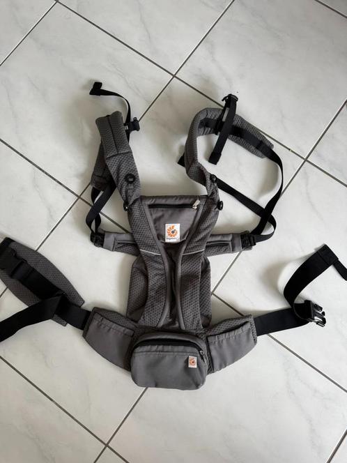 Ergobaby Adapt Baby Carrier for Newborns from Birth with 3 P, Kinderen en Baby's, Babydragers en Draagdoeken, Zo goed als nieuw