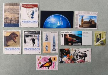 Set 10 goedkope unieke waarde 1 postzegels frankeerbaar  beschikbaar voor biedingen