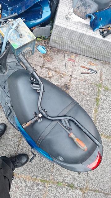 Zip onderdelen beschikbaar voor biedingen