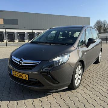 Opel Zafira Tourer 1.4 Business+ / Navi / Pdc / Trekhaak beschikbaar voor biedingen