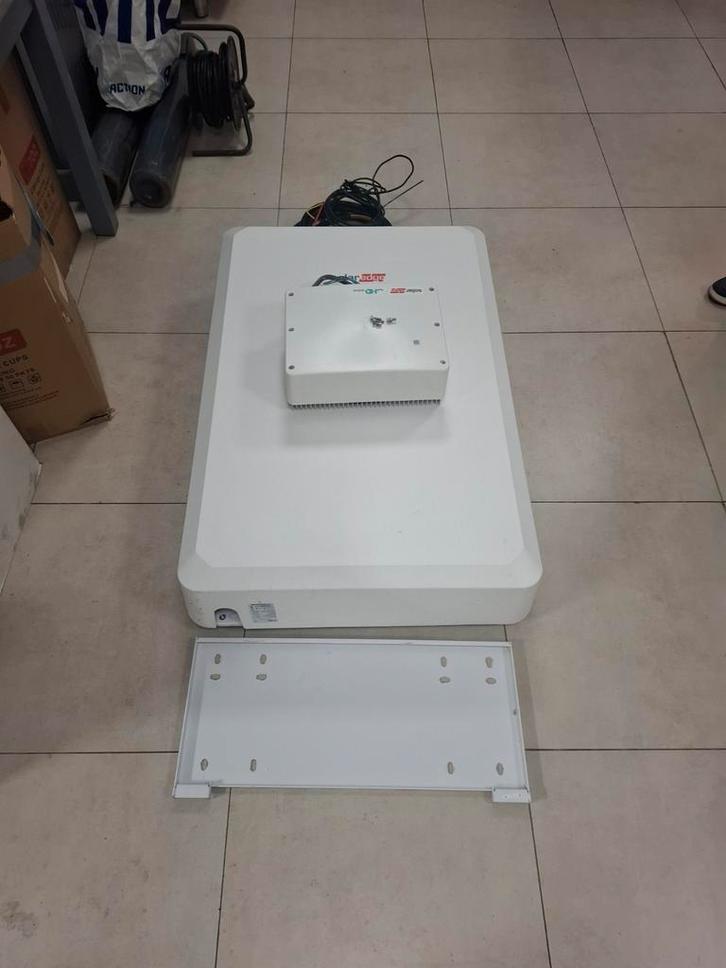 SolarEdge BAT-10K1P Thuisbatterij en Omvormer, Doe-het-zelf en Verbouw, Zonnepanelen en Toebehoren, Zo goed als nieuw, Compleet systeem