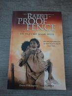 Rabbit-Proof Fence: De Vlucht naar Huis - Doris Pilkington, Ophalen of Verzenden, Gelezen
