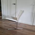 Fauteuil design, wit leer met metalen frame, Huis en Inrichting, Ophalen, Gebruikt, Minder dan 75 cm, Design