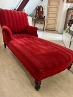 Chaise Longue twee kleuren velours donker rood gerestaureerd, Huis en Inrichting, Banken | Sofa's en Chaises Longues, Baroque, een oudje gekocht op een rommelmarkt in Frankrijk.