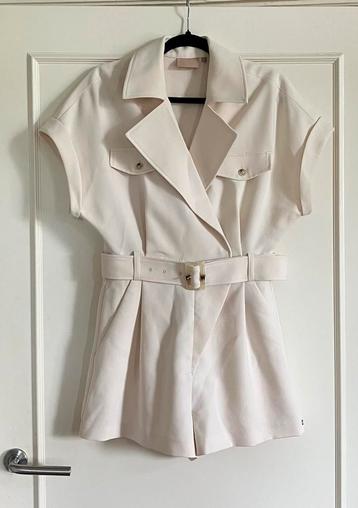 Topper! Vanilla, Creme JoshV, Josh V playsuit in maat M. beschikbaar voor biedingen