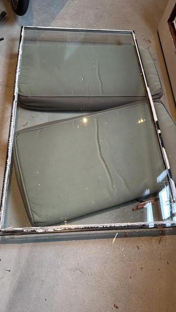 Dubbel glas ruit (gratis op te halen) beschikbaar voor biedingen