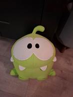 Groene Om Nom knuffel 30 cm.hoog, Ophalen of Verzenden, Gebruikt, Overige typen