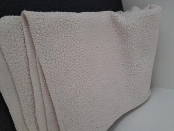  Cremekleurige deken plaid 125x160 cm beschikbaar voor biedingen