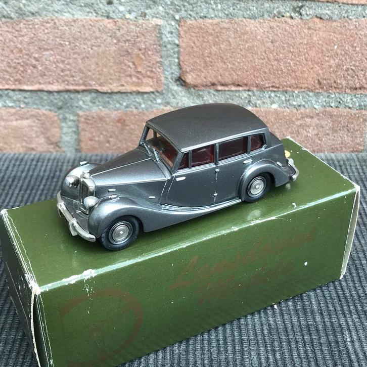 LANSDOWNE/BROOKLIN ‘54 TRIUMPH RENOWN SALOON, Hobby en Vrije tijd, Modelauto's | 1:43, Zo goed als nieuw, Auto, Overige merken