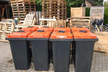 inzamelbakken pet flessen en frisdrank blikjes  beschikbaar voor biedingen