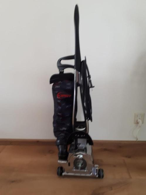 kirby stofzuiger en tapijtreinigingssysteem, Witgoed en Apparatuur, Stofzuigers, Zo goed als nieuw, Stofzuiger, Minder dan 1200 watt