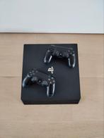 PlayStation 4 Pro 1tb met twee controllers, Spelcomputers en Games, Spelcomputers | Sony PlayStation 4, Gebruikt, Met 2 controllers
