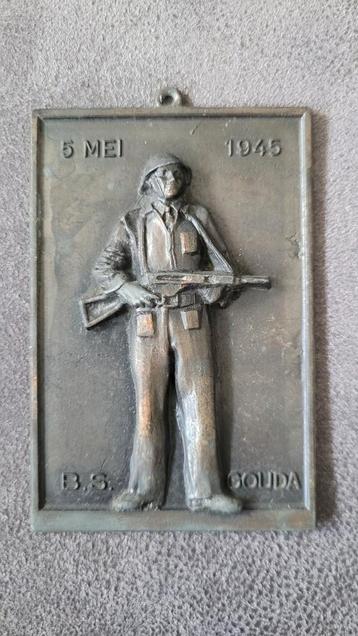 Bevrijding plaquette Binnenlandse Strijdkrachten 5 mei 1945 beschikbaar voor biedingen