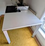 Solid and sturdy desk or work table., Huis en Inrichting, Bureaus, Ophalen, In hoogte verstelbaar, Zo goed als nieuw, Bureau