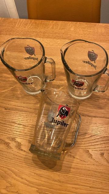@ 3 bierpullen Jupiler 1,5 liter + div. glazen @ beschikbaar voor biedingen