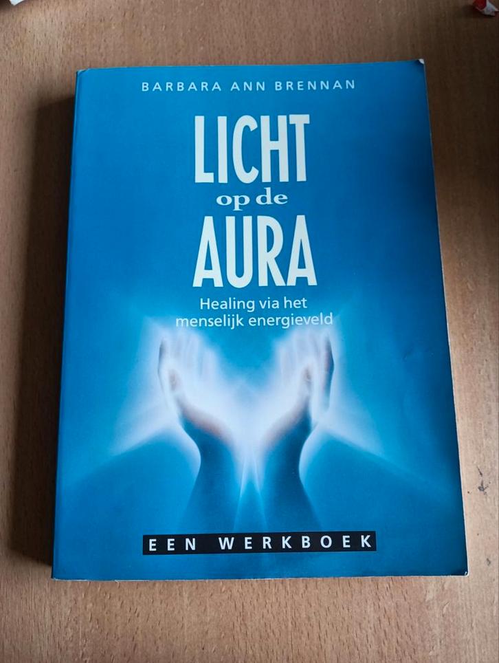 Barbara Ann Brennan - Licht op de aura, Boeken, Wetenschap, Zo goed als nieuw, Ophalen of Verzenden