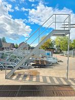 Stalen trap met bordes gegalv hoog 3,15mtr. Nob131, Doe-het-zelf en Verbouw, Ophalen of Verzenden, Zo goed als nieuw, 2 tot 4 meter