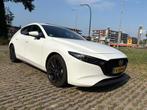 Mazda 3 2.0 e-SkyActiv-X M Hybrid 180 Luxury / leder / airco, Voorwielaandrijving, Gebruikt, 4 cilinders, Wit