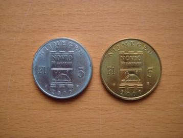 Te koop: 2 x 5 Gulden munten Nijmegen. beschikbaar voor biedingen