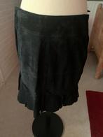 Suede rokje, Maat 38/40 (M), Zwart, Ophalen of Verzenden, Zo goed als nieuw