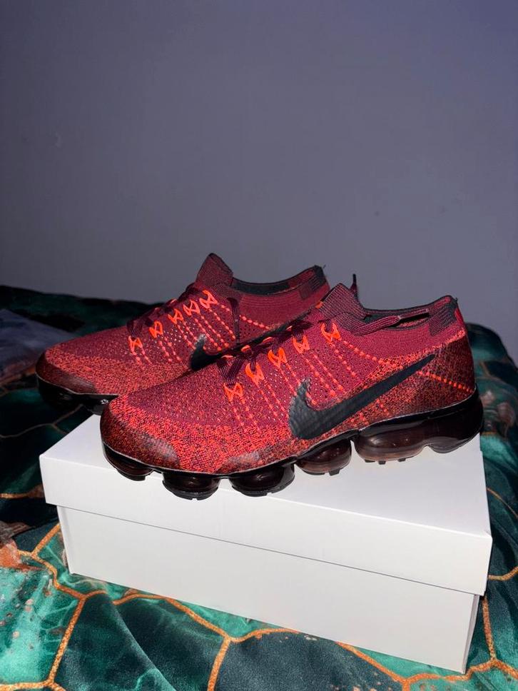 Nike Air VaporMax Dark Red, Kleding | Heren, Schoenen, Zo goed als nieuw, Sneakers of Gympen, Overige kleuren, Ophalen of Verzenden